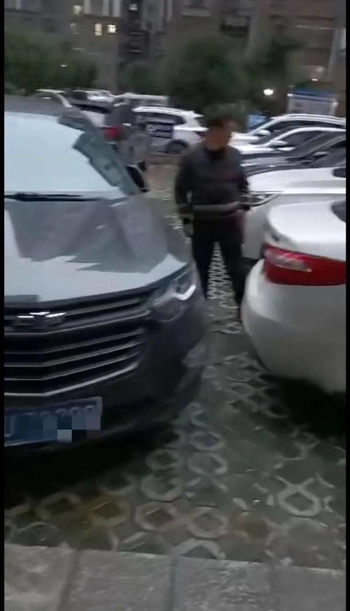 小汽车门多少钱一个