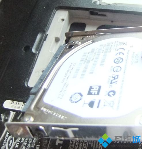 华为电脑硬盘怎么取下来(华为电脑硬盘拆卸指南)